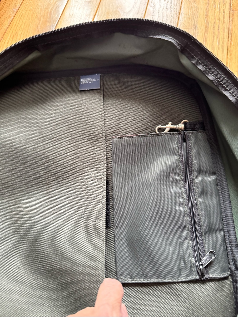 Vintage style Diesel Canvas Messenger Bag, Crossbody Bag with Logo Patch, Green - Picture 6 of 6